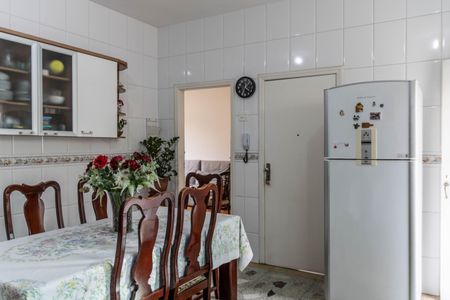 Apartamento à venda com 140m², 3 quartos e 1 vaga Apartamento à venda com 140m², 3 quartos e 1 vagaCozinha