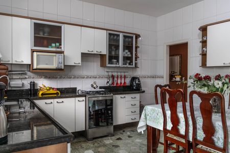 Apartamento à venda com 140m², 3 quartos e 1 vaga Apartamento à venda com 140m², 3 quartos e 1 vagaCozinha