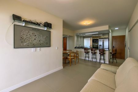 Apartamento para alugar com 94m², 3 quartos e 2 vagasSala