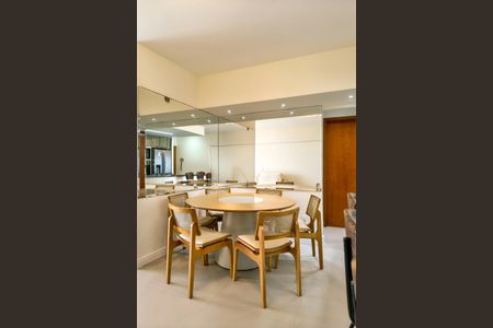 Apartamento para alugar com 94m², 3 quartos e 2 vagasSala
