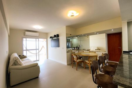 Sala de apartamento para alugar com 3 quartos, 94m² em Guilhermina, Praia Grande