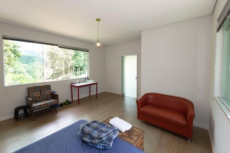Casa de condomínio à venda com 485m², 5 quartos e 8 vagasSuíte 1