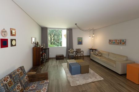 Casa de condomínio à venda com 485m², 5 quartos e 8 vagasSala de Estar