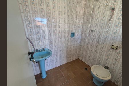 Casa à venda com 156m², 3 quartos e sem vagaBanheiro 