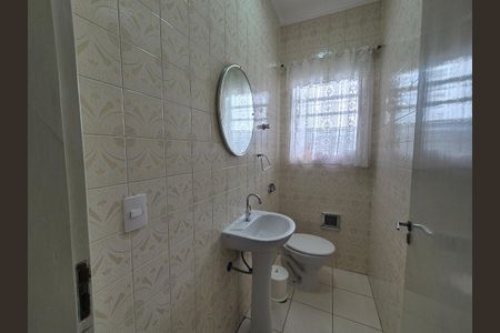 Casa à venda com 156m², 3 quartos e sem vagaBanheiro 