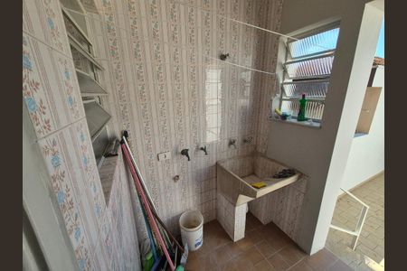 Casa à venda com 156m², 3 quartos e sem vagaÁrea de serviço