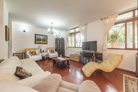Sala de casa à venda com 3 quartos, 180m² em Vila Cordeiro, São Paulo
