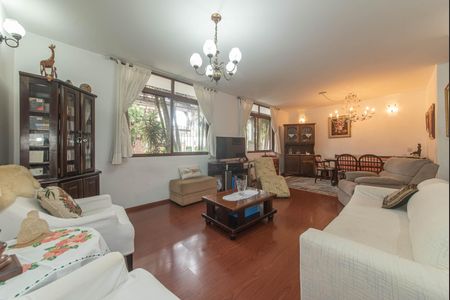 Sala de casa à venda com 3 quartos, 180m² em Vila Cordeiro, São Paulo