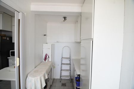 Apartamento para alugar com 105m², 3 quartos e 1 vagaÁrea de Serviço