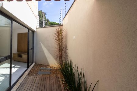 Casa para alugar com 80m², 2 quartos e sem vagaÁrea de Serviço