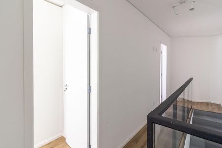 Casa para alugar com 80m², 2 quartos e sem vagaHall de distribuição dos dormitórios