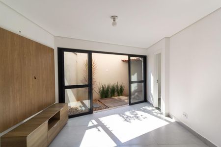 Sala de casa para alugar com 2 quartos, 80m² em Jardim Consorcio, São Paulo