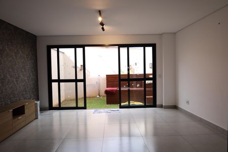 Casa para alugar com 3 quartos, 120m² em Jardim Consorcio, São Paulo