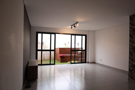 Casa para alugar com 3 quartos, 120m² em Jardim Consorcio, São Paulo