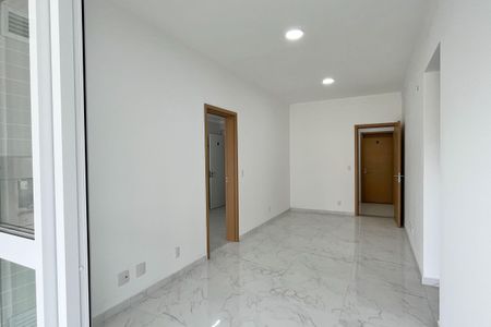 Sala de apartamento para alugar com 2 quartos, 87m² em Gonzaga, Santos