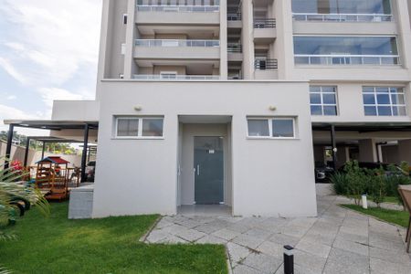 Apartamento para alugar com 112m², 3 quartos e 2 vagasÁrea comum - Banheiros da Piscina