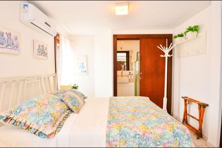 Casa para alugar com 315m², 6 quartos e 4 vagas Casa para alugar com 315m², 6 quartos e 4 vagasQuarto