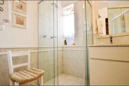 Casa para alugar com 315m², 6 quartos e 4 vagas Casa para alugar com 315m², 6 quartos e 4 vagasBanheiro