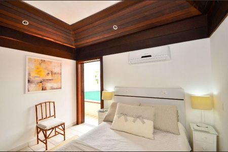 Casa para alugar com 315m², 6 quartos e 4 vagas Casa para alugar com 315m², 6 quartos e 4 vagasQuarto