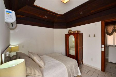 Casa para alugar com 315m², 6 quartos e 4 vagas Casa para alugar com 315m², 6 quartos e 4 vagasQuarto