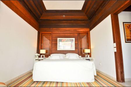 Casa para alugar com 315m², 6 quartos e 4 vagas Casa para alugar com 315m², 6 quartos e 4 vagasQuarto