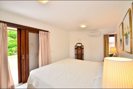 Casa para alugar com 315m², 6 quartos e 4 vagas Casa para alugar com 315m², 6 quartos e 4 vagasQuarto