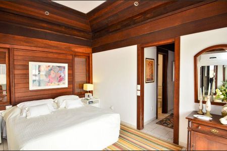 Casa para alugar com 315m², 6 quartos e 4 vagas Casa para alugar com 315m², 6 quartos e 4 vagasQuarto