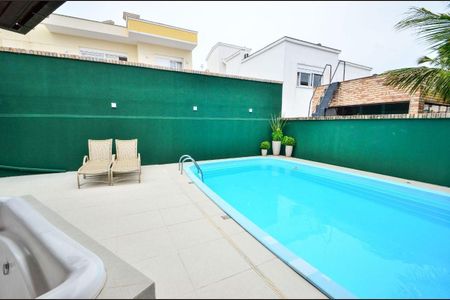 Casa para alugar com 315m², 6 quartos e 4 vagas Casa para alugar com 315m², 6 quartos e 4 vagasÁrea externa