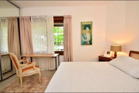 Casa para alugar com 315m², 6 quartos e 4 vagas Casa para alugar com 315m², 6 quartos e 4 vagasQuarto