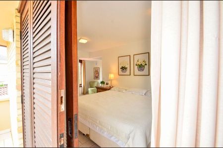 Casa para alugar com 315m², 6 quartos e 4 vagas Casa para alugar com 315m², 6 quartos e 4 vagasQuarto