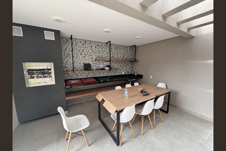 Apartamento para alugar com 40m², 2 quartos e sem vagaÁrea comum - Churrasqueira