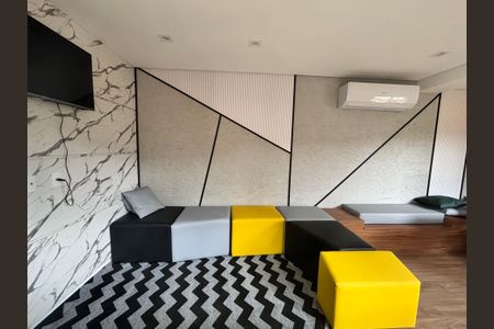 Apartamento para alugar com 40m², 2 quartos e sem vagaÁrea comum - Salão de festas
