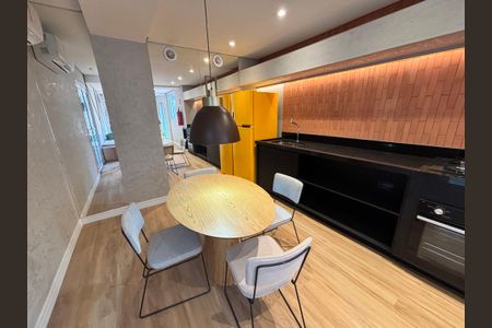 Apartamento para alugar com 40m², 2 quartos e sem vagaÁrea comum - Salão de festas