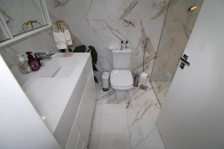Casa à venda com 183m², 2 quartos e 2 vagasBanheiro