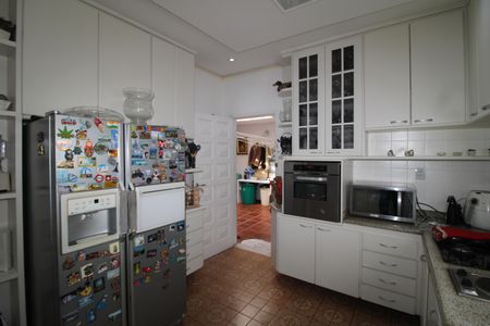 Casa à venda com 183m², 2 quartos e 2 vagasCozinha
