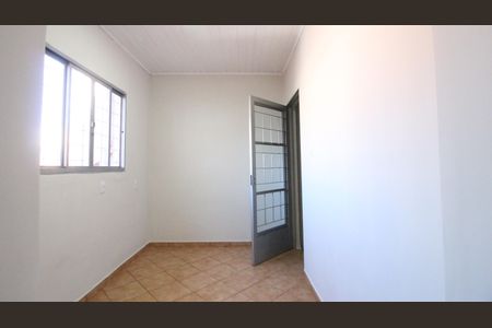 Casa para alugar com 130m², 2 quartos e 2 vagasSuíte