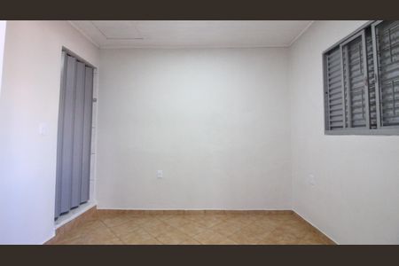 Casa para alugar com 130m², 2 quartos e 2 vagasSuíte