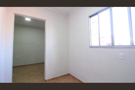 Casa para alugar com 130m², 2 quartos e 2 vagasSuíte