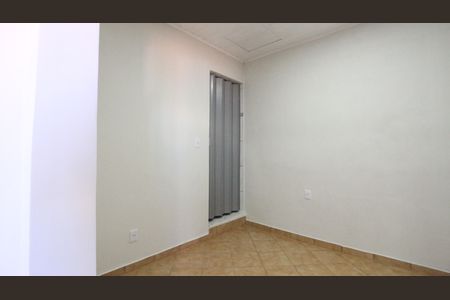 Casa para alugar com 130m², 2 quartos e 2 vagasSuíte