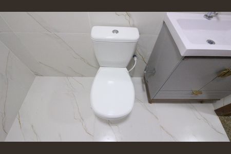 Casa para alugar com 130m², 2 quartos e 2 vagasBanheiro 