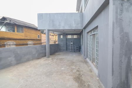 Casa para alugar com 60m², 2 quartos e 1 vaga Casa para alugar com 60m², 2 quartos e 1 vagaQuintal