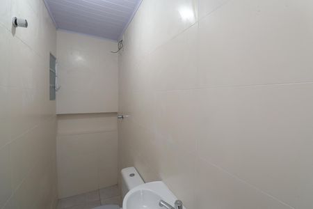 Casa para alugar com 60m², 2 quartos e 1 vaga Casa para alugar com 60m², 2 quartos e 1 vagaBanheiro