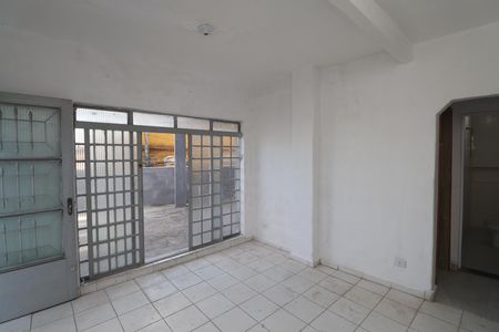 Sala  de casa para alugar com 2 quartos, 60m² em Jardim Tremembe, São Paulo