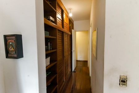 Casa à venda com 380m², 4 quartos e 3 vagasCloset da suíte 1
