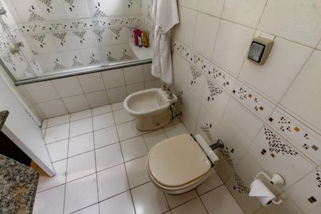 Casa à venda com 380m², 4 quartos e 3 vagasBanheiro da Suíte 1