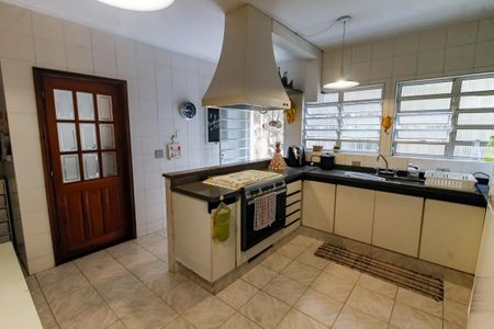Casa à venda com 380m², 4 quartos e 3 vagasCozinha - Armários
