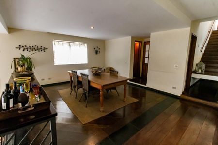 Casa à venda com 380m², 4 quartos e 3 vagasSala 2