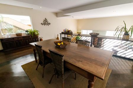 Casa à venda com 380m², 4 quartos e 3 vagasSala 2