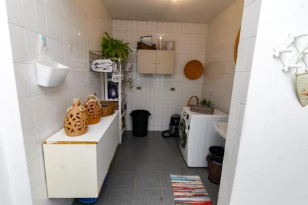 Casa à venda com 380m², 4 quartos e 3 vagasÁrea de Serviço