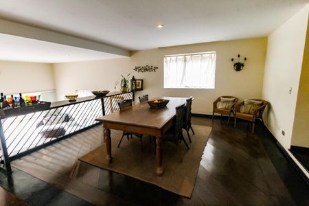 Casa à venda com 380m², 4 quartos e 3 vagasSala 2